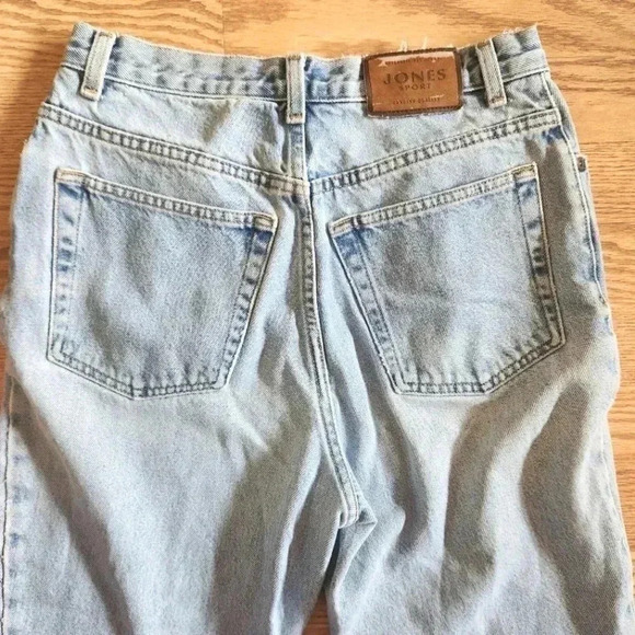 GUC Vintage Jones Sport High-Waisted Mom Jeans, Size 8/Modern Size 4 - Picture 11 of 11